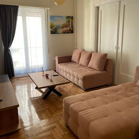 Spacious Apartment Near Panormou Metro Athena Bagian luar foto