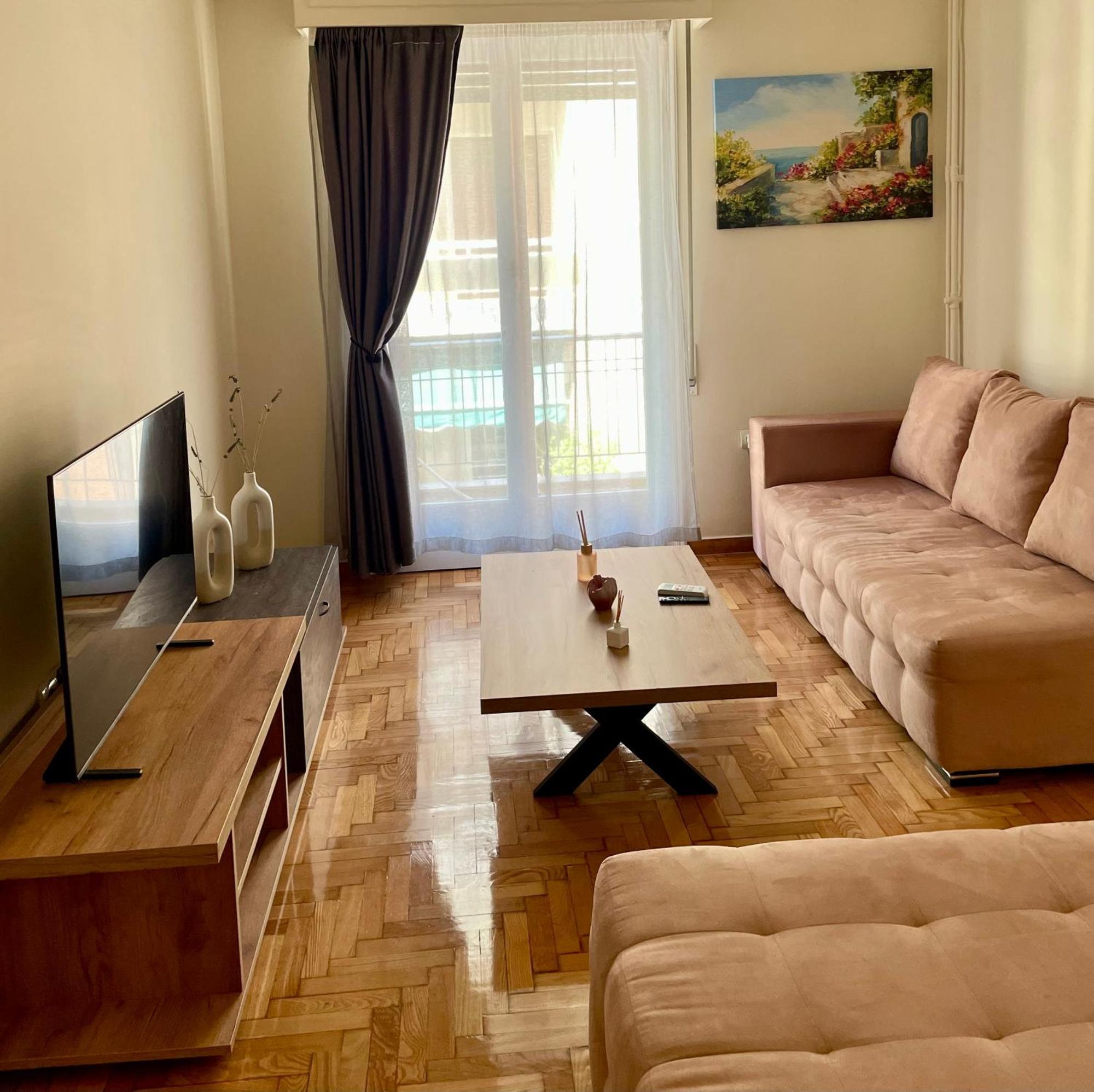 Spacious Apartment Near Panormou Metro Athena Bagian luar foto