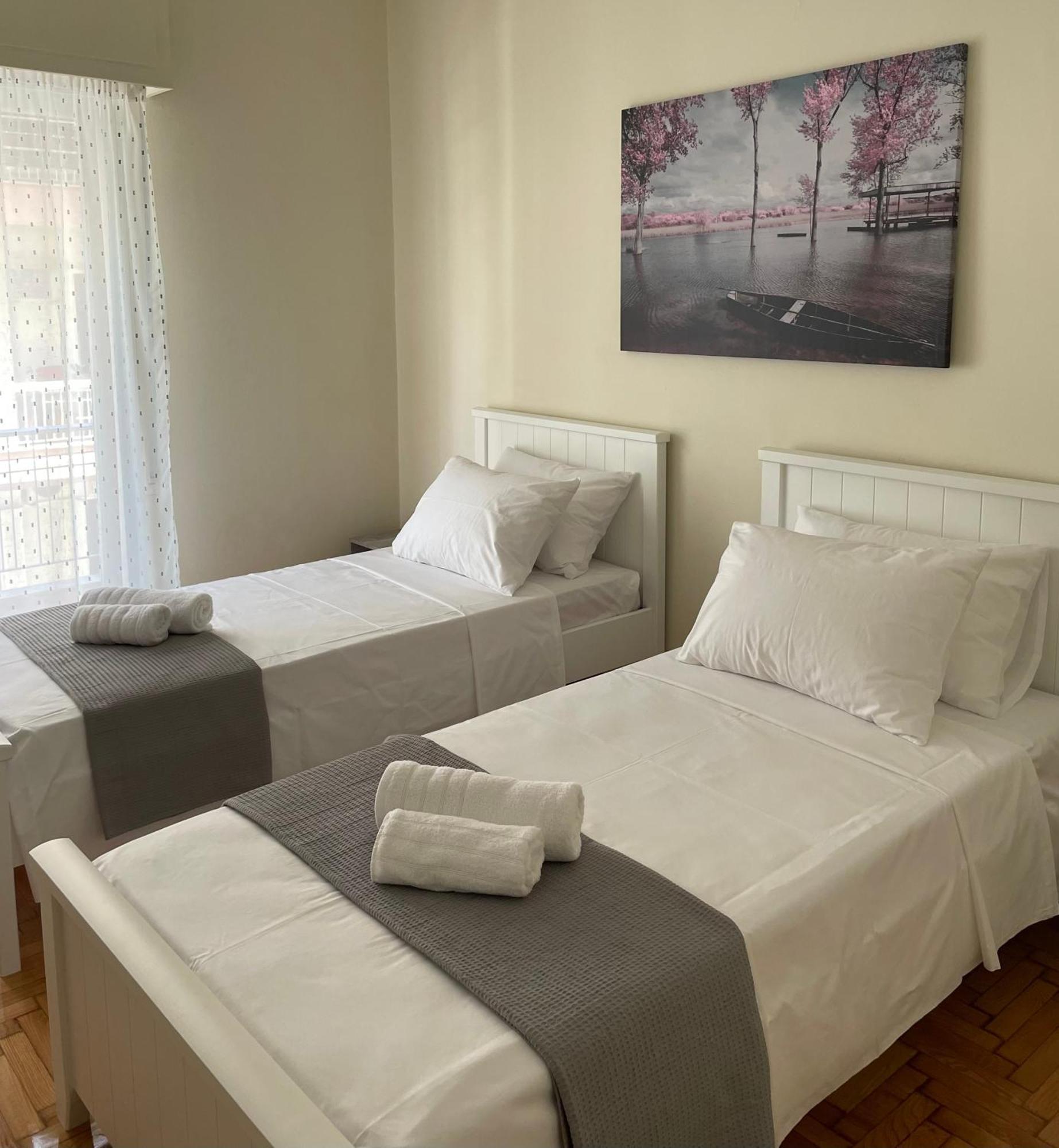Spacious Apartment Near Panormou Metro Athena Bagian luar foto